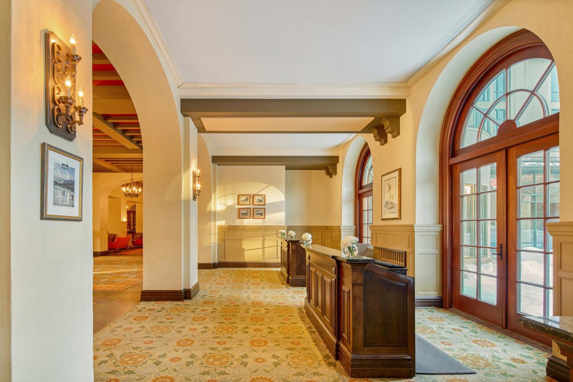 Fairmont Le Manoir Richelieu Hotel Ла Мале Екстериор снимка