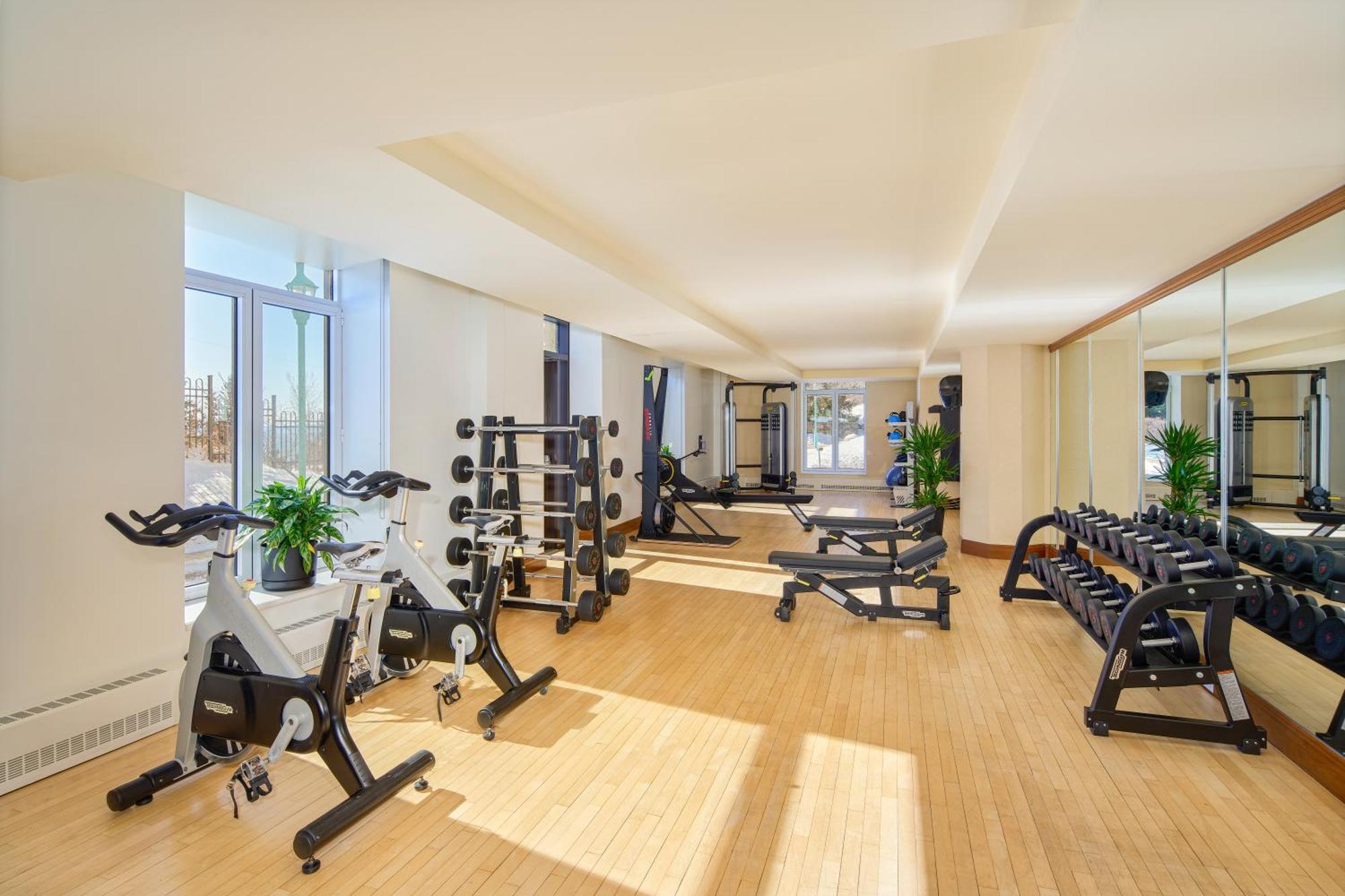 Fairmont Le Manoir Richelieu Hotel Ла Мале Екстериор снимка